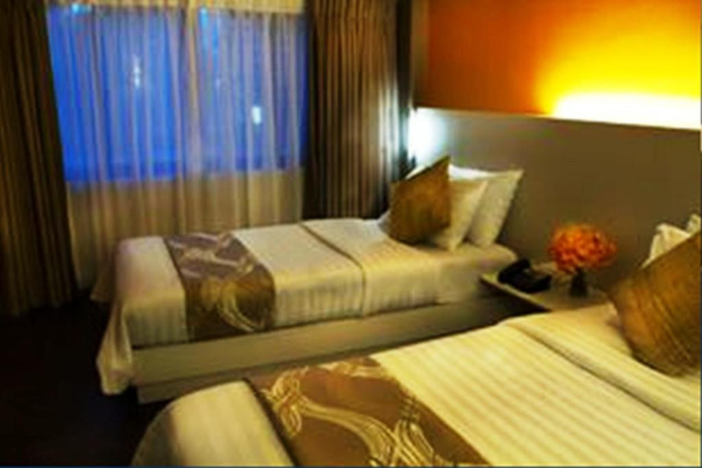PILLOWS HOTEL — фото 16