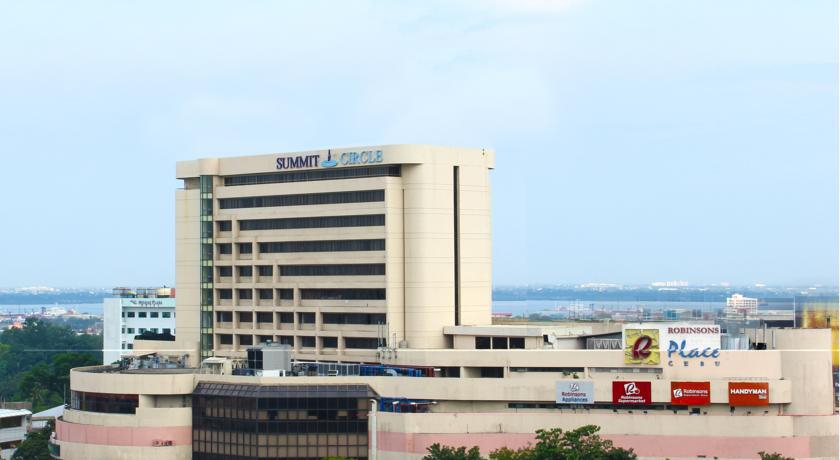 SUMMIT CIRCLE 