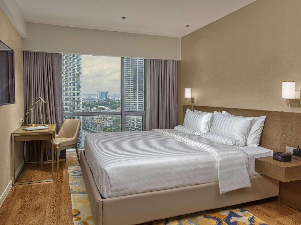 NOVOTEL SUITES MANILA AT ACQUA — фото 2