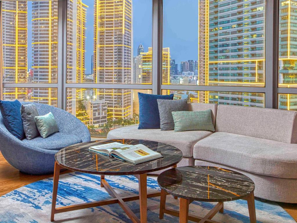 NOVOTEL SUITES MANILA AT ACQUA — фото 16
