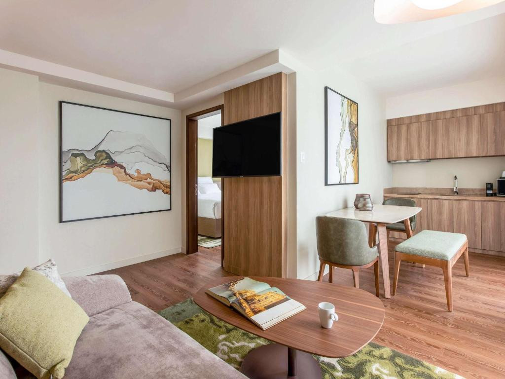 NOVOTEL SUITES MANILA AT ACQUA — фото 18