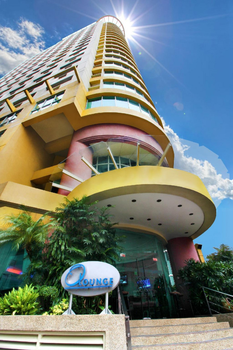 OXFORD SUITES