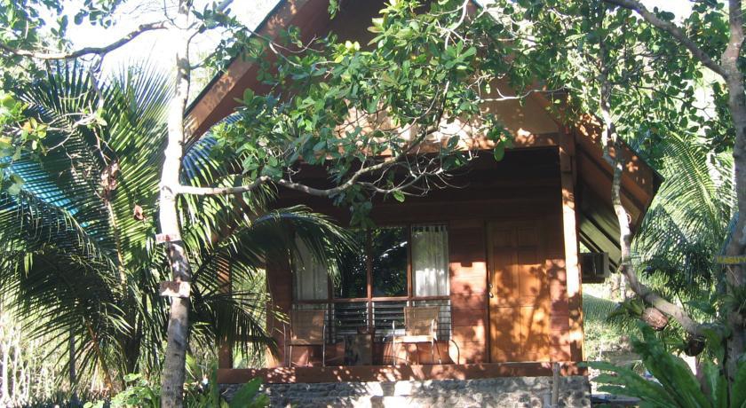 BUSUANGA ISLAND PARADISE
