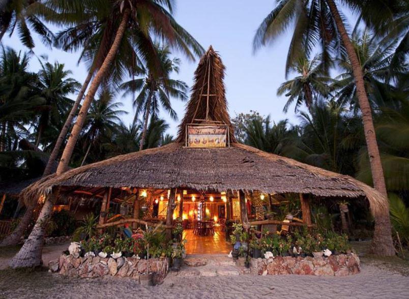 FLOWER ISLAND RESORT
