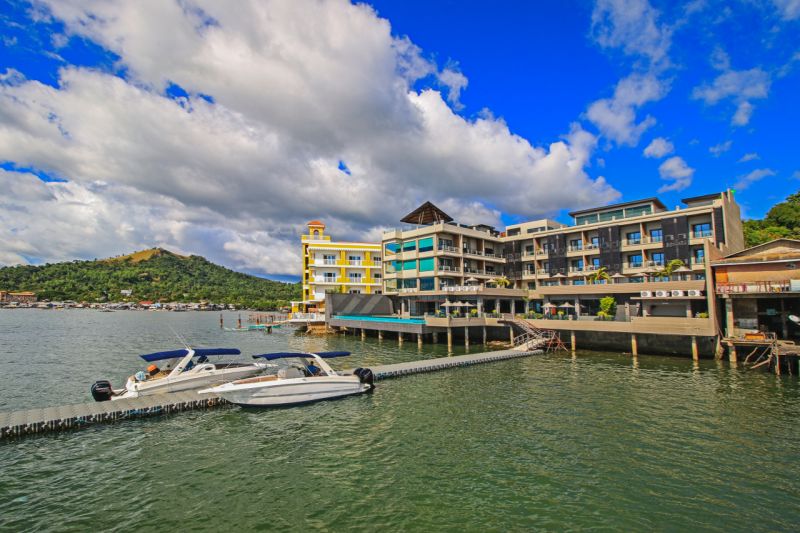 TWO SEASONS CORON BAYSIDE HOTEL