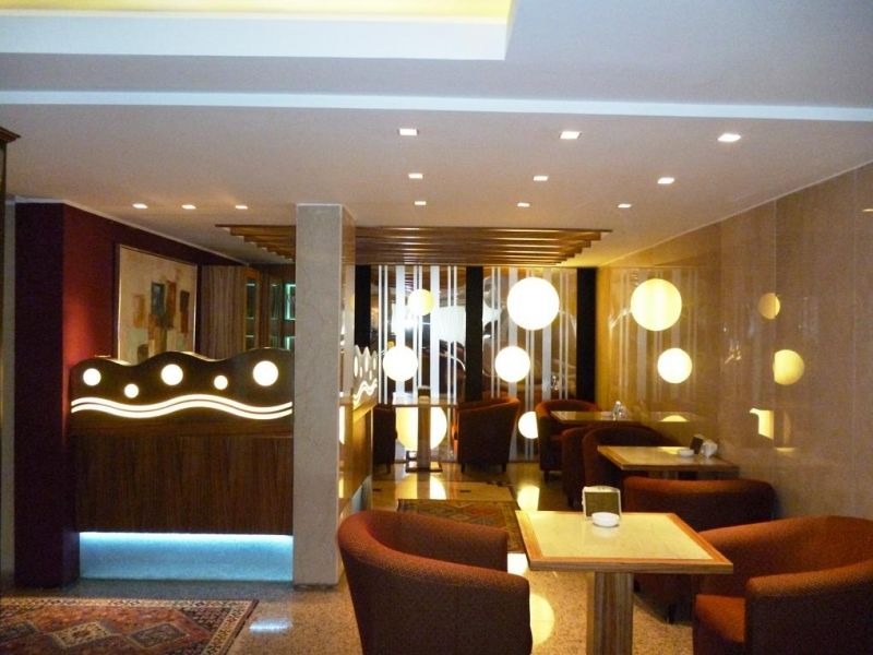 AL BUSTAN — фото 15