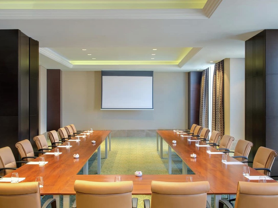 DOUBLETREE BY HILTON DOHA AL SADD  — фото 17