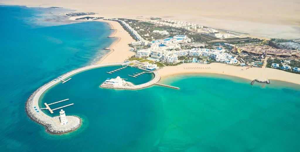 HILTON SALWA BEACH RESORT & VILLAS — фото 2