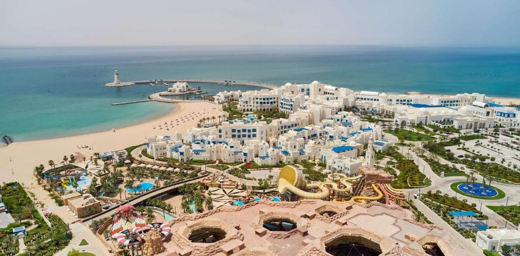 HILTON SALWA BEACH RESORT & VILLAS — фото 3