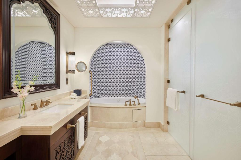 HILTON SALWA BEACH RESORT & VILLAS — фото 15