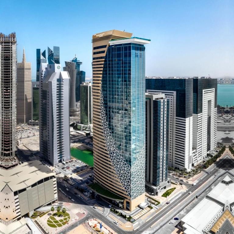 THE BENTLEY LUXURY HOTEL & SUTES