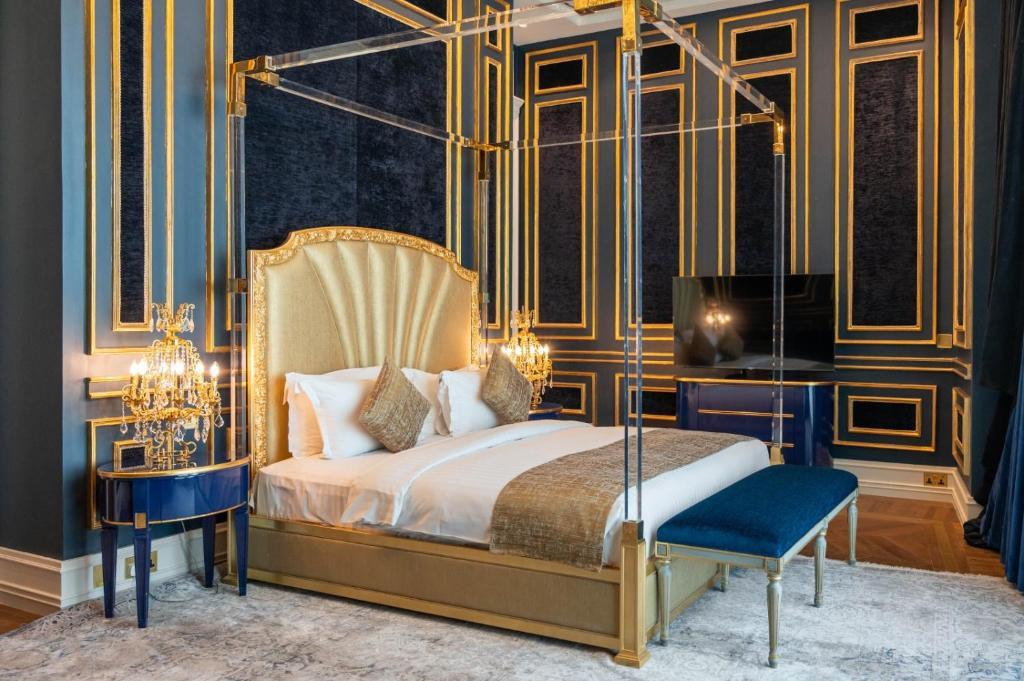 THE BENTLEY LUXURY HOTEL & SUTES — фото 7