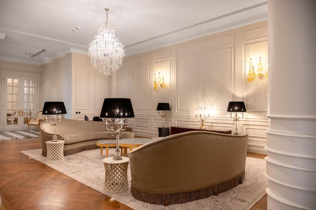 THE BENTLEY LUXURY HOTEL & SUTES — фото 12