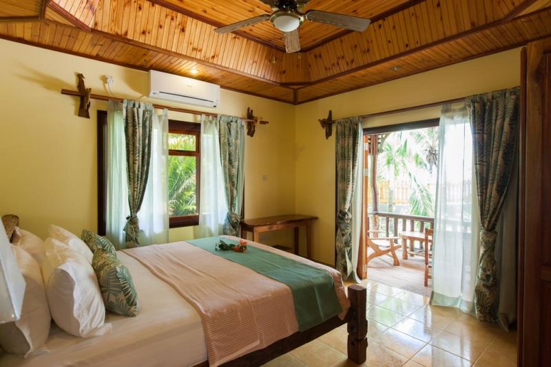 ANSE SEVERE BEACH VILLA APT — фото 6