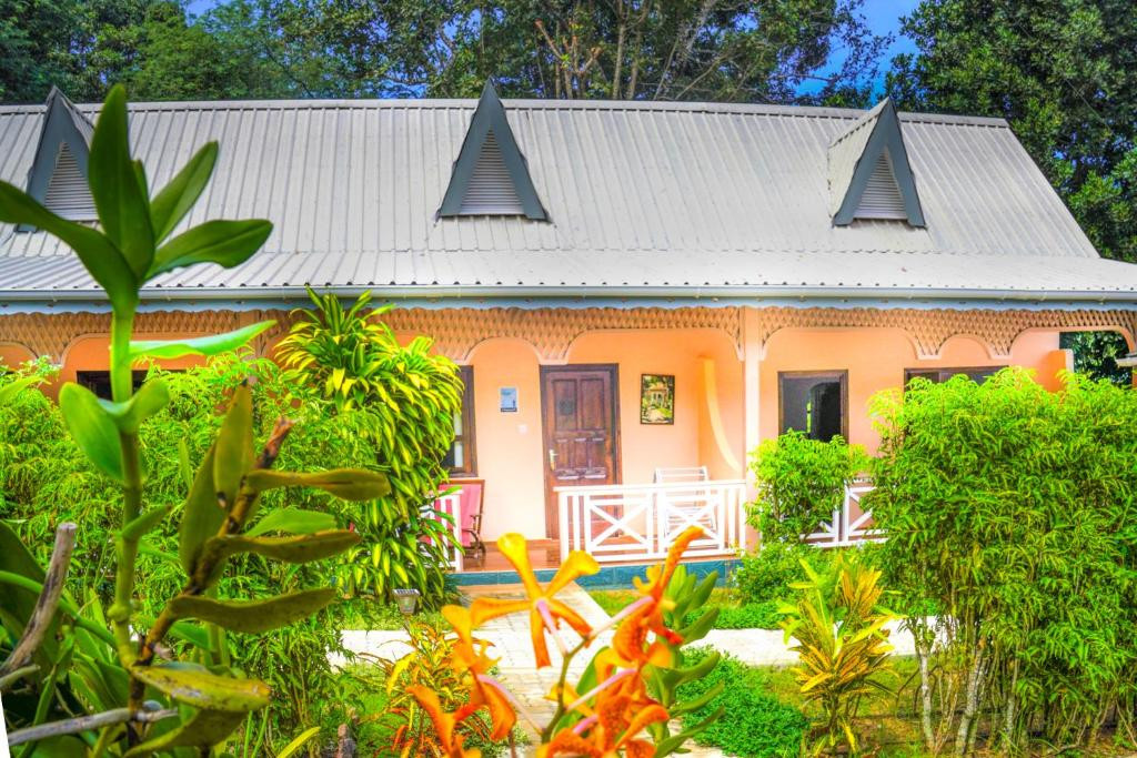 BERNIQUE GUEST HOUSE — фото 12