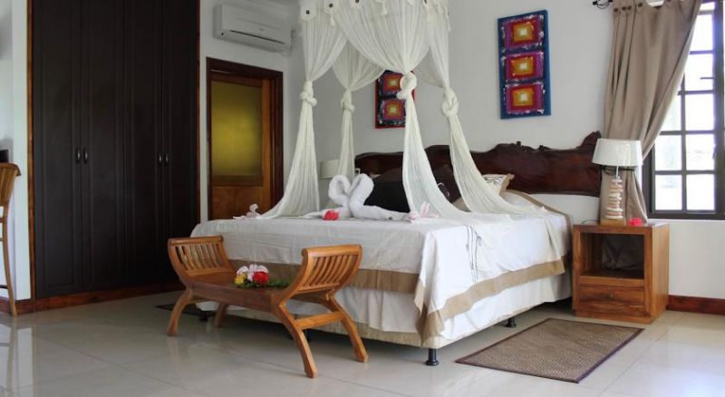 LA DIGUE SELF CATERING — фото 5