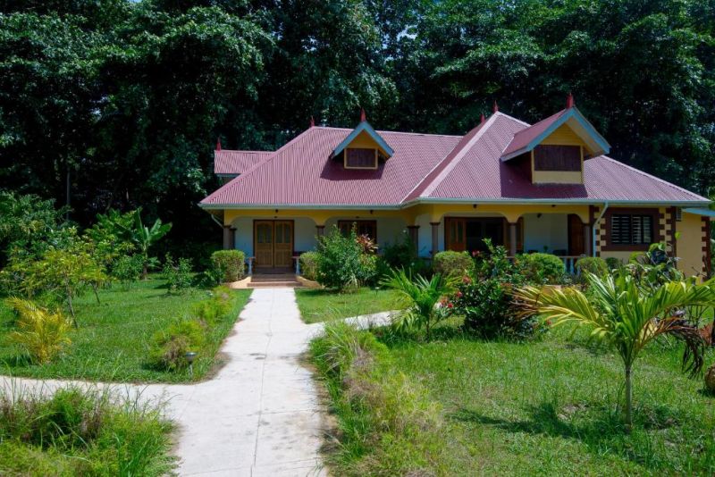 ZEROF SELF CATERING APARTMENTS — фото 8