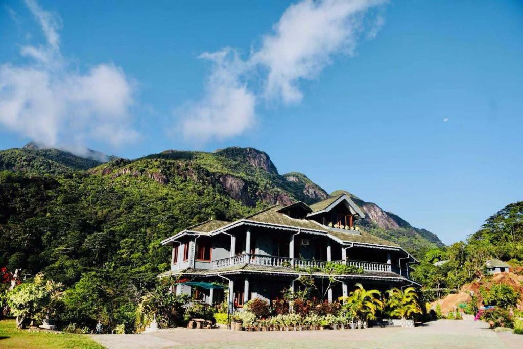 BLUE HILL HOTEL — фото 10