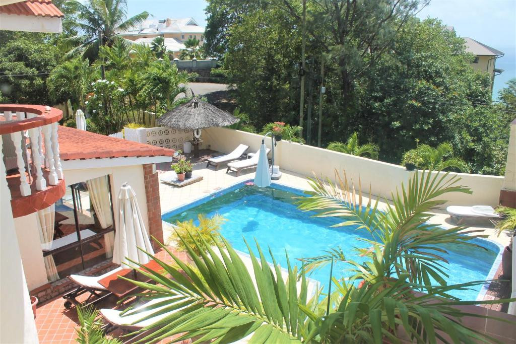 CARANA HILLTOP VILLA — фото 13