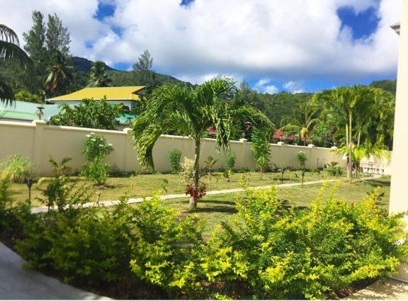 CREOLE BREEZE SELF CATERING — фото 7