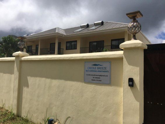 CREOLE BREEZE SELF CATERING — фото 11