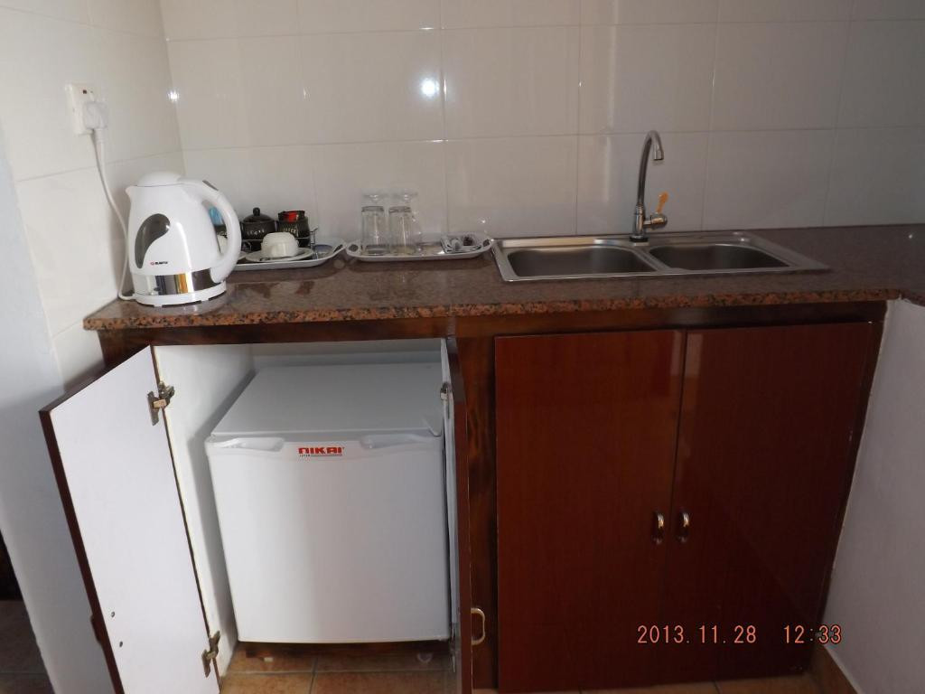 DIVERS LODGE GUEST HOUSE — фото 12