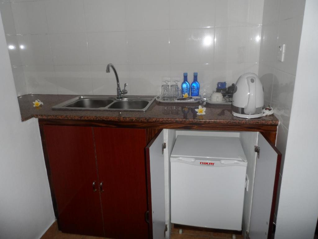 DIVERS LODGE GUEST HOUSE — фото 13