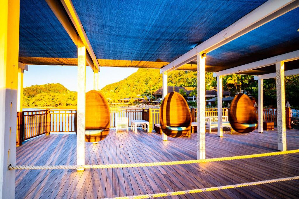 FISHERMANS COVE RESORT (EX. LE MERIDIEN FISHERMANS COVE) — фото 12