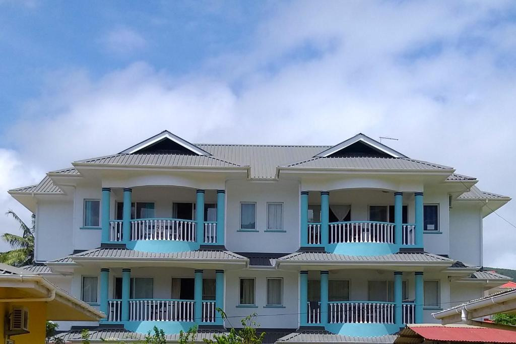 LA VILLA THERESE