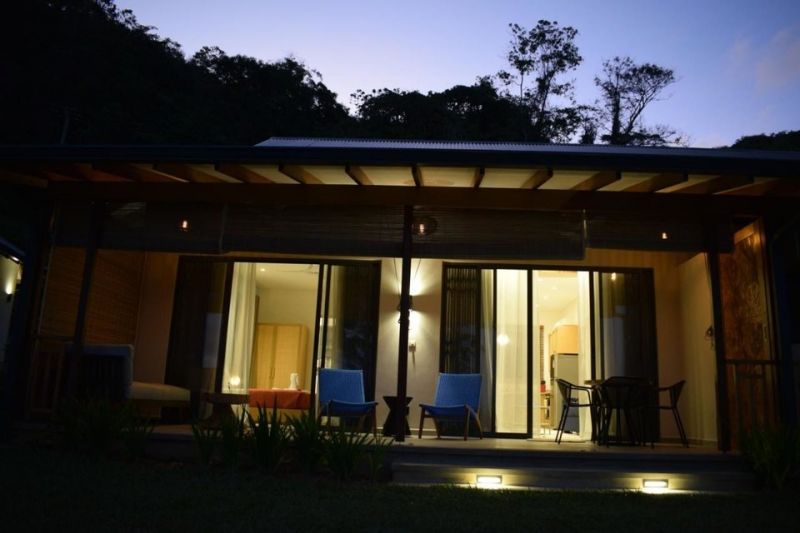 PARADISE CHALETS SUPERIOR ONE BEDROOM CHALET