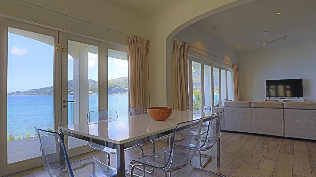 VALLONEND BEACH FRONT VILLA — фото 6