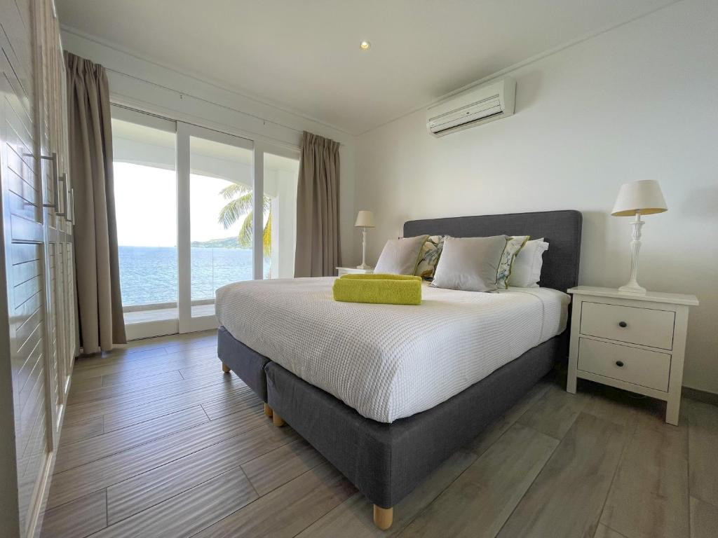 VALLONEND BEACH FRONT VILLA — фото 13