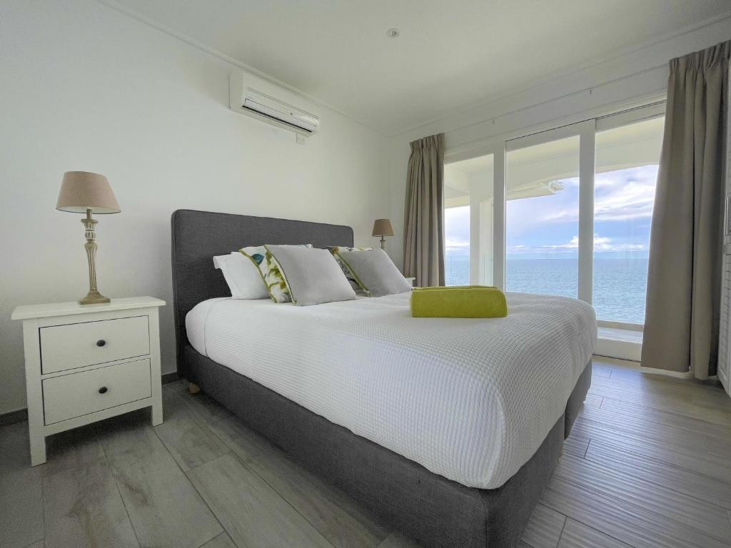 VALLONEND BEACH FRONT VILLA — фото 14