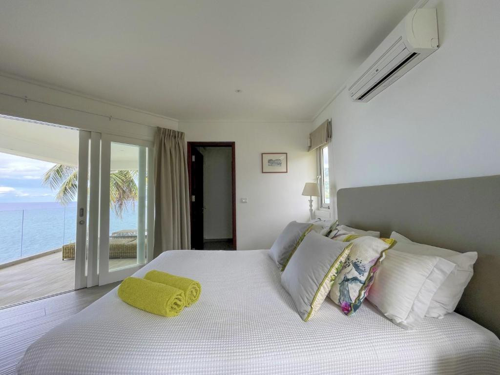 VALLONEND BEACH FRONT VILLA — фото 15