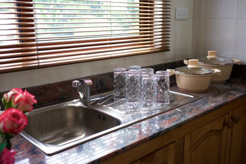 STONE SELF CATERING APARTMENT — фото 14