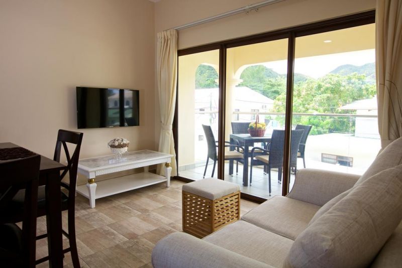 STONE SELF CATERING APARTMENT — фото 16