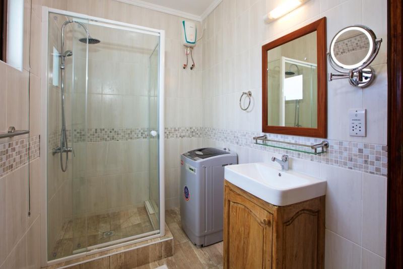 STONE SELF CATERING APARTMENT — фото 17