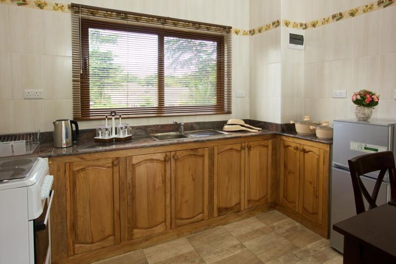 STONE SELF CATERING APARTMENT — фото 18