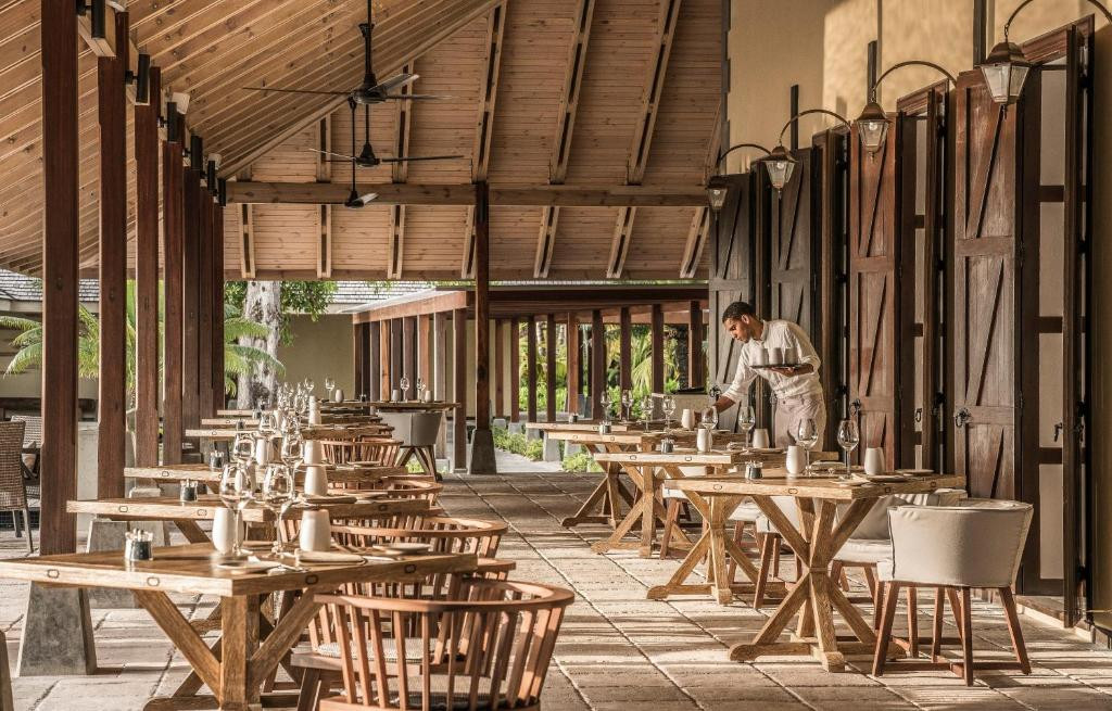 FOUR SEASONS RESORT SEYCHELLES AT DESROCHES ISLAND — фото 15