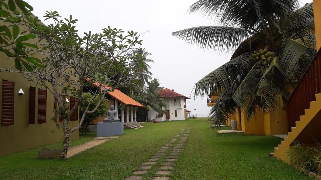 AHYORA BEACH RESORT (EX. MUTHUMUNI AYURWEDA BEACH RESORT) — фото 17