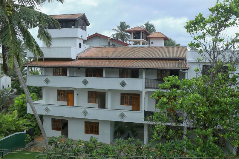 MAGNOLIA BEACH RESORT