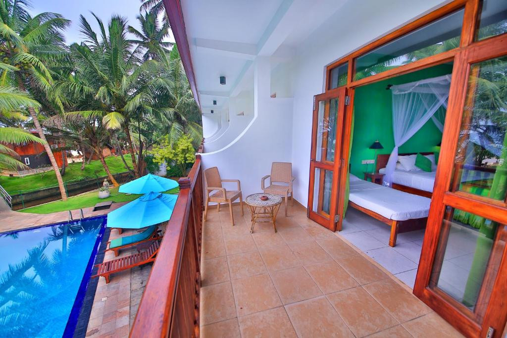 ROCKSIDE BEACH RESORT — фото 14