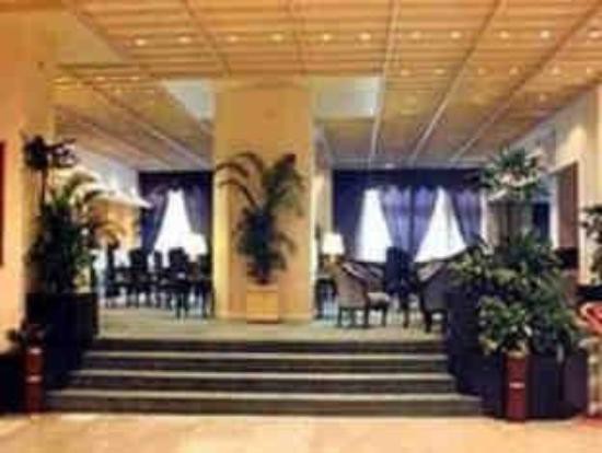 GRAND ORIENTAL HOTEL — фото 4