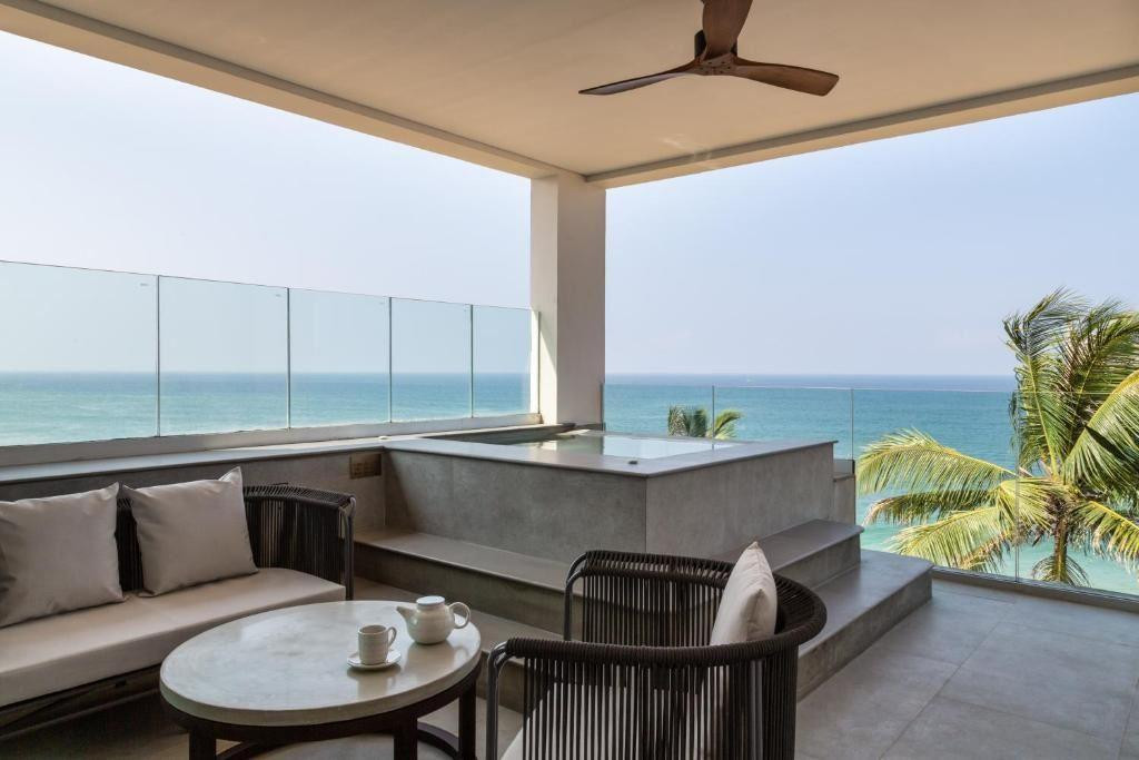 CRYSTAL SANDS GALLE — фото 10