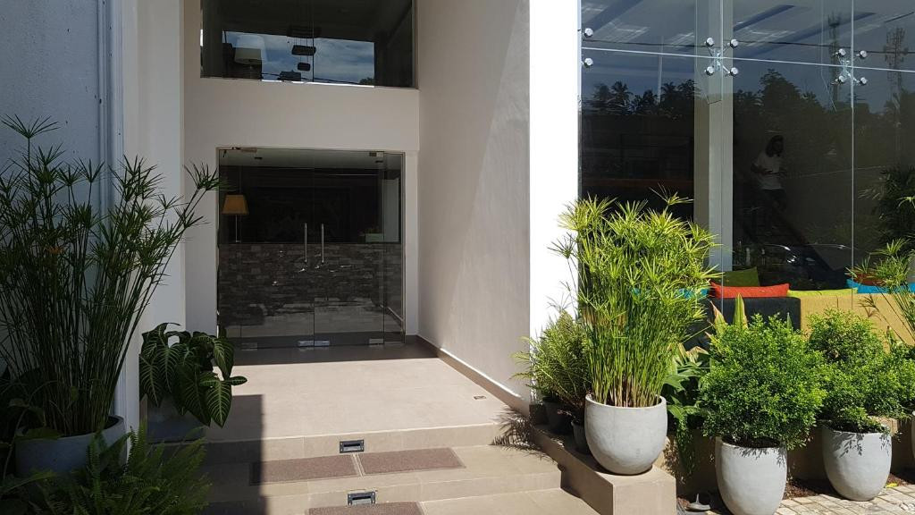 PINNACLE BOUTIQUE VILLAS