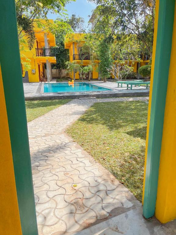 EASY LIVING GUEST HOUSE — фото 7