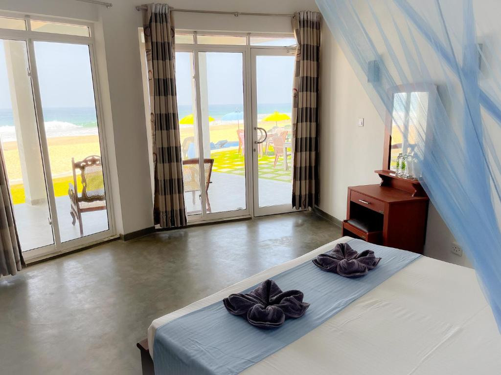 PEARL ISLAND BEACH HOTEL — фото 4