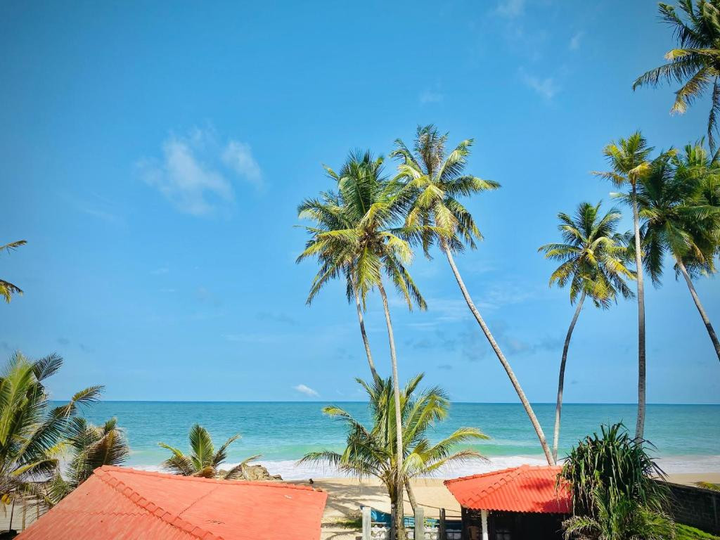 RAINBOW BEACH AMBALANGODA — фото 5