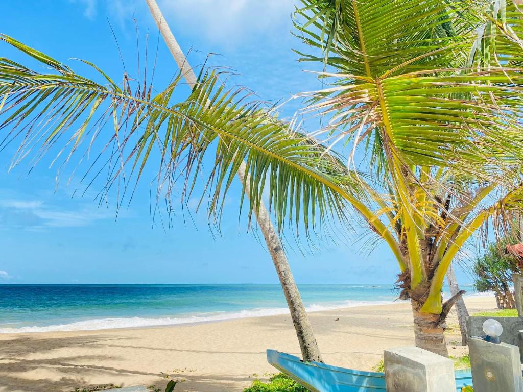 RAINBOW BEACH AMBALANGODA — фото 12