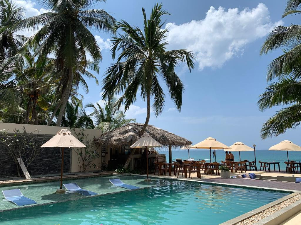 SAPPHIRE SEAS BEACHFRONT HOTEL — фото 11